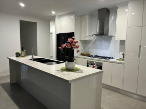 Family size tropical oasis retreat netflix wifi, Redlynch